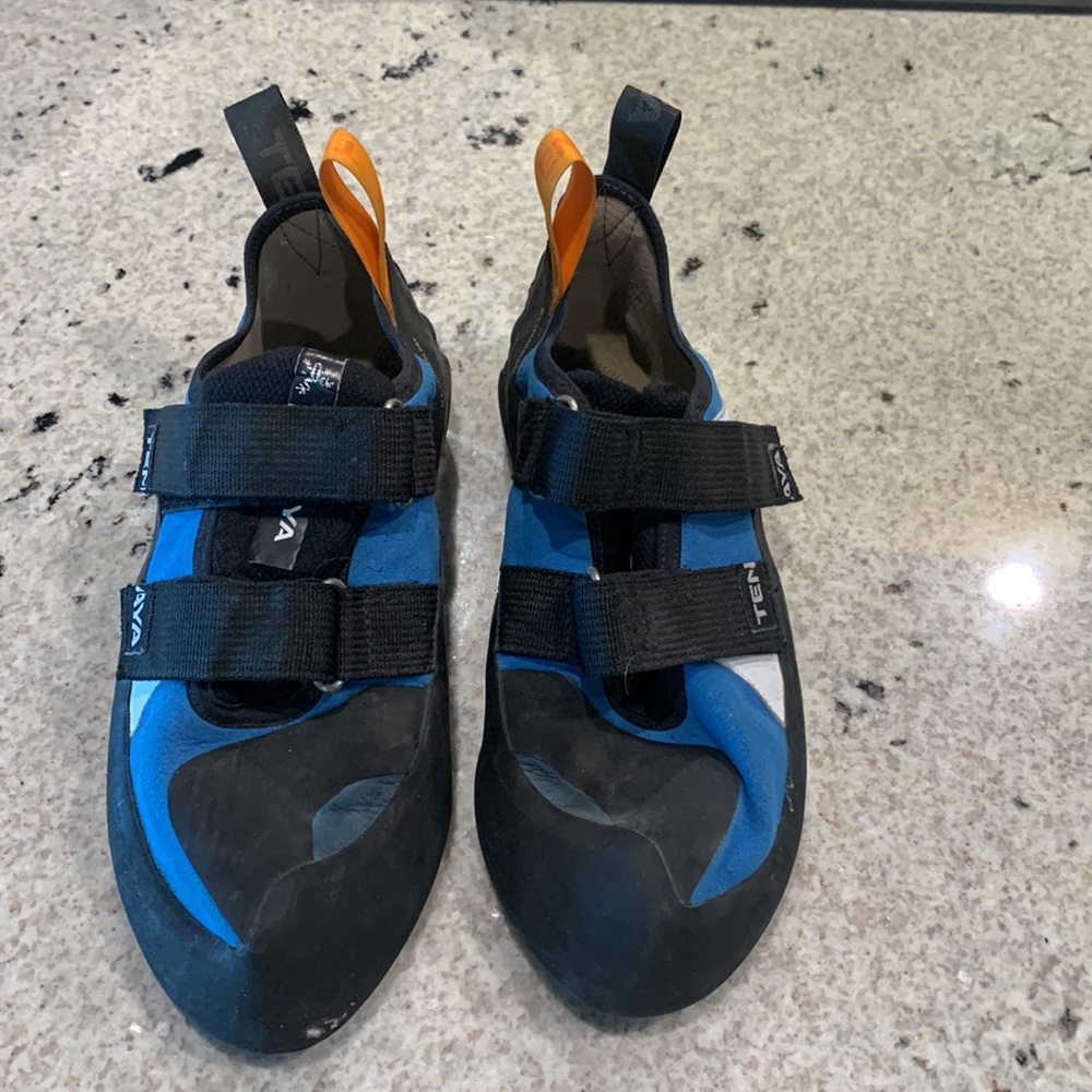 Tenaya unisex climbing shoe